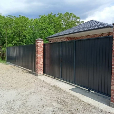 Забор профнастил однотонный